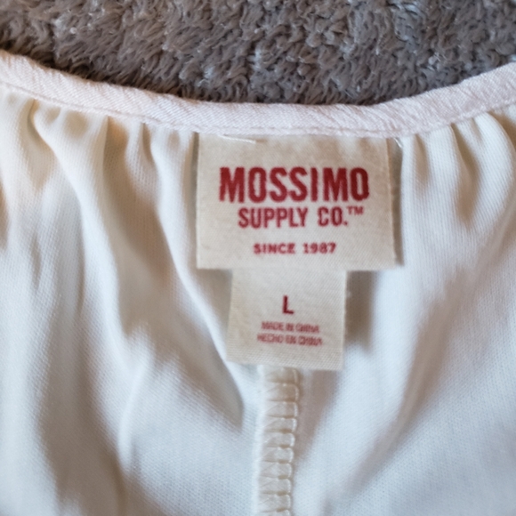 ⚠️SOLD⚠️Cold Shoulder Dress - Picture 3 of 9